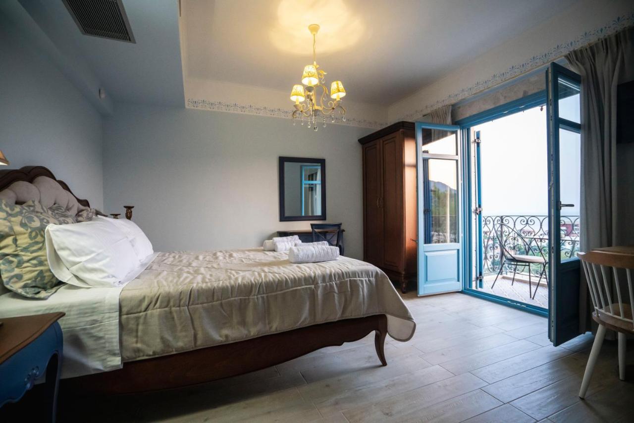 Elysium Living Parga Aparthotel Exterior photo