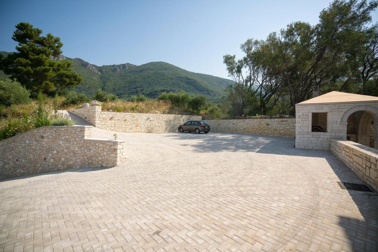 Elysium Living Parga Aparthotel Exterior photo